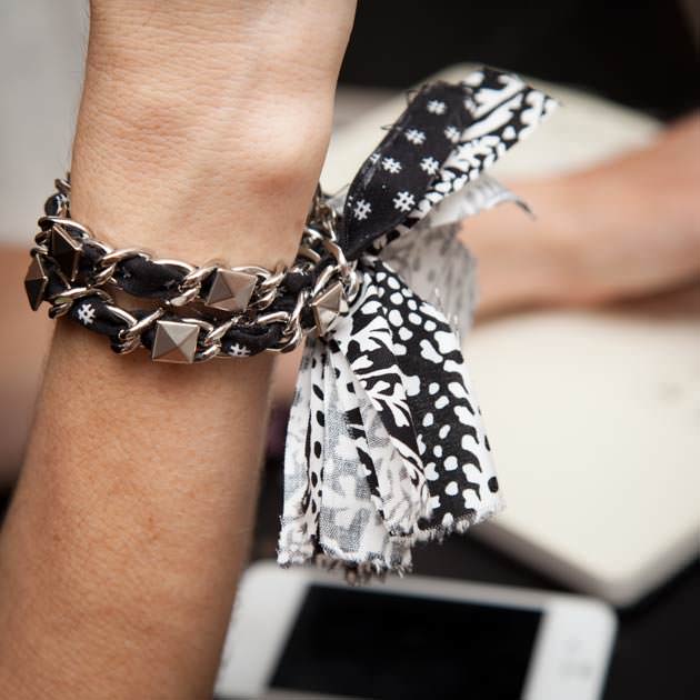 Tutorial: Easy fabric bangle bracelets – Sewing